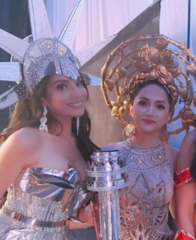 Diện trang phục dân tộc 55 kg, Hương Giang xuất hiện nổi bật ở vị trí trung tâm trong clip quảng bá của Hoa hậu Chuyển giới